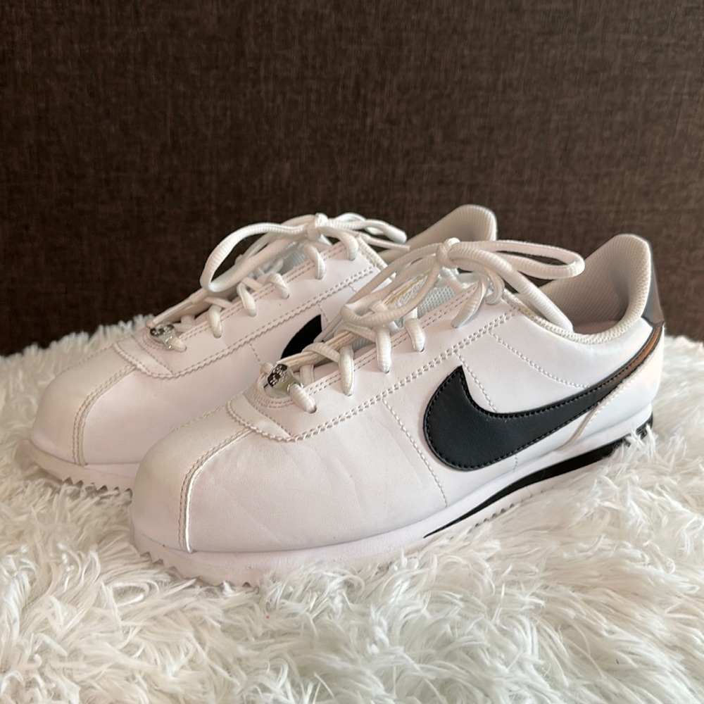 Youth Size 7 Nike Cortez